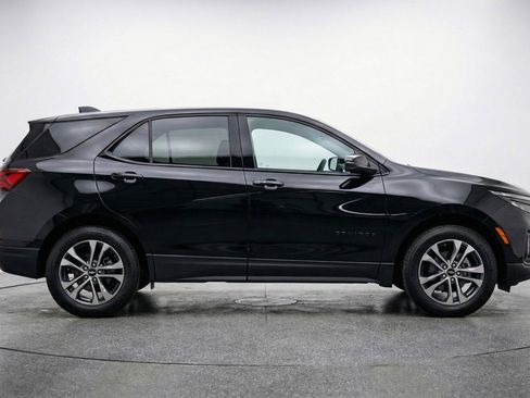 Used 2025 Chevrolet Equinox LT image 11