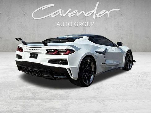 Used 2025 Chevrolet Corvette Z06 w/ Z07 Performance Package RWD image 16