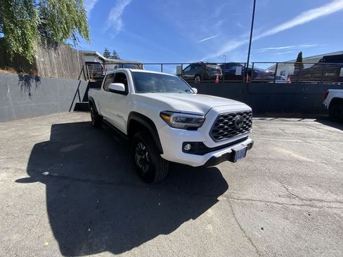 Used 2023 Toyota Tacoma TRD Off-Road AWD/4WD image 8