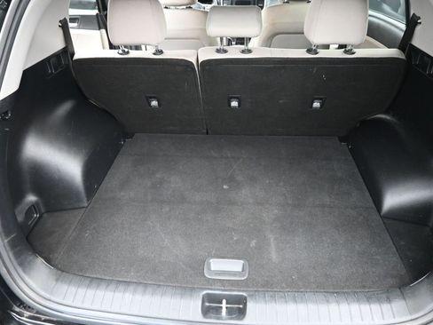 Used 2020 Kia Sportage LX image 14