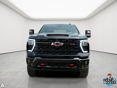 Used 2026 Chevrolet Silverado 2500 ZR2 w/ LPO, Dark Essentials Package image 5