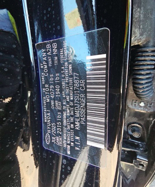 Used 2025 Hyundai Elantra Hybrid FWD image 15