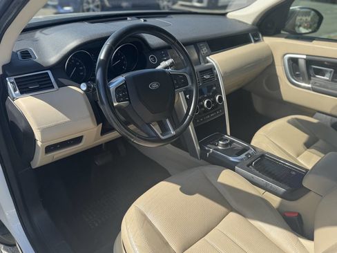 Used 2017 Land Rover Discovery Sport HSE image 8