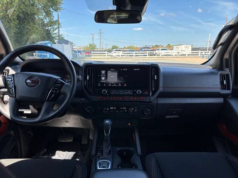 Used 2026 Nissan Frontier PRO-4X AWD/4WD image 32
