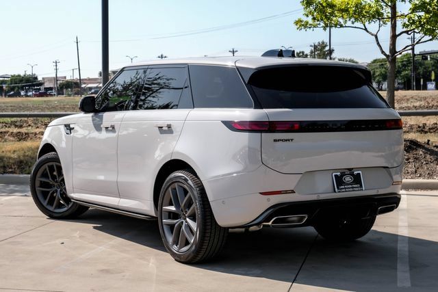 New 2026 Land Rover Range Rover Sport Dynamic SE AWD/4WD image 13