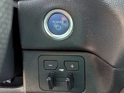 Used 2022 Toyota Tundra Limited AWD/4WD image 19