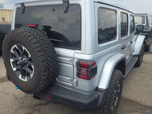 Used 2024 Jeep Wrangler Unlimited Rubicon 4xe AWD/4WD image 4
