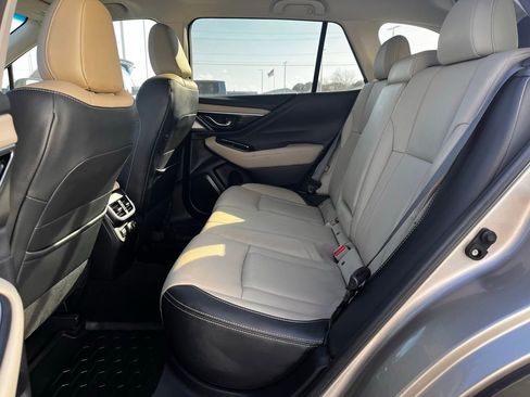 Used 2020 Subaru Outback Limited image 13