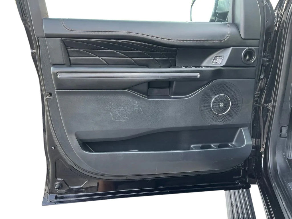 Used 2020 Ford Expedition Max Platinum AWD/4WD image 16