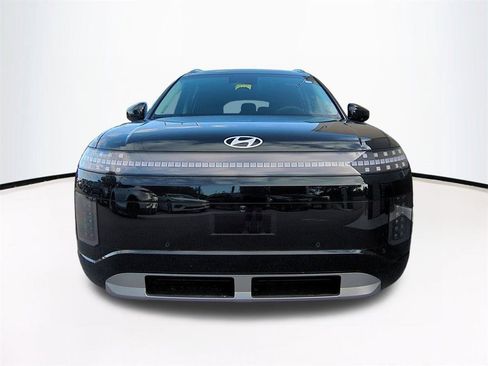 New 2026 Hyundai Ioniq 9 SEL image 3