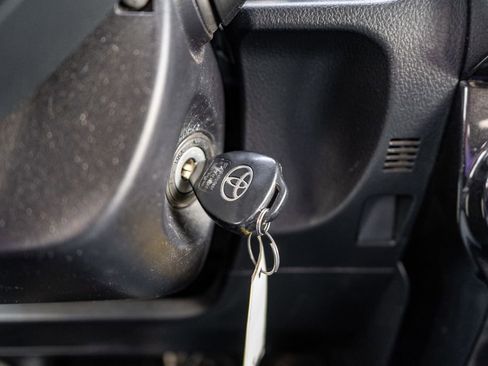 Used 2018 Toyota 4Runner TRD Off-Road Premium image 25