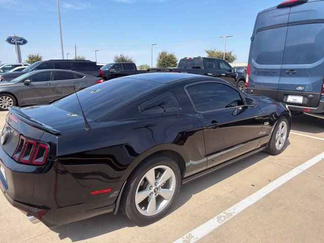 Used 2013 Ford Mustang GT RWD image 4