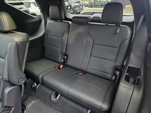 New 2026 Chevrolet Traverse Z71 w/ LPO, Floor Liner Package image 24