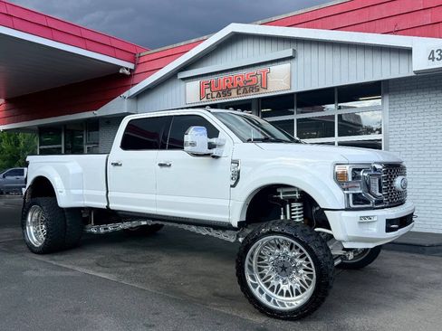 Used 2022 Ford F450 Platinum w/ FX4 Off-Road Package AWD/4WD image 1