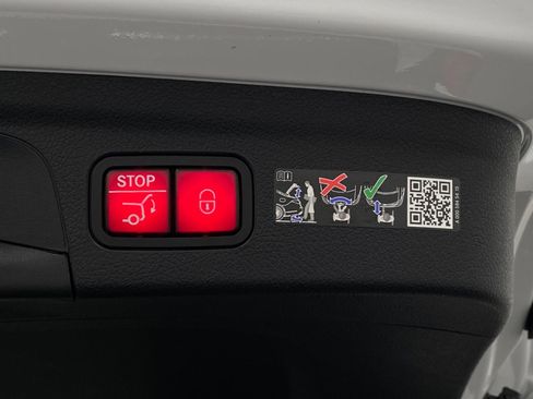 Certified 2026 Mercedes-Benz GLE 450 4MATIC image 7
