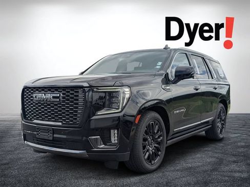 Used 2023 GMC Yukon Denali Ultimate w/ LPO, Floor Liner Package AWD/4WD image 8