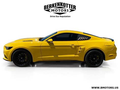 Used 2017 Ford Mustang Coupe RWD image 4