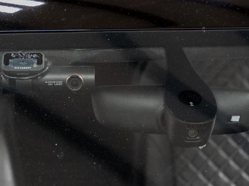 Used 2017 Audi R8 V10 plus w/ Full Leather Package image 67