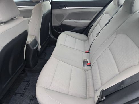 Used 2020 Hyundai Elantra SEL FWD image 12