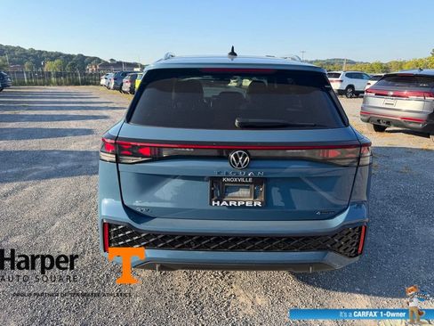 Used 2025 Volkswagen Tiguan SEL R-Line AWD/4WD image 4