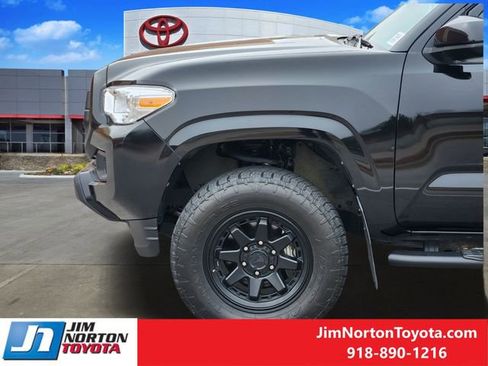 Used 2023 Toyota Tacoma SR image 9