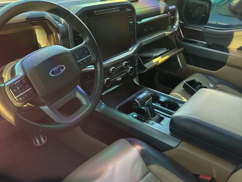 Used 2022 Ford F150 Lariat w/ Equipment Group 502A High image 5