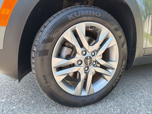 Used 2023 Kia Seltos S AWD/4WD image 9