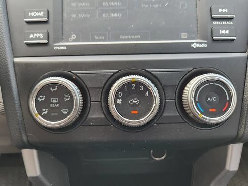 Used 2017 Subaru Forester 2.5i AWD/4WD image 20