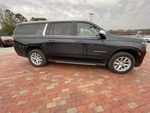 Used 2023 Chevrolet Suburban Premier AWD/4WD image 24