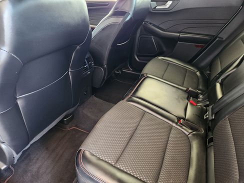 Used 2023 Ford Escape ST-Line image 32