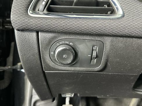 Used 2017 Chevrolet Cruze LT w/ Sun And Sound Package FWD image 21