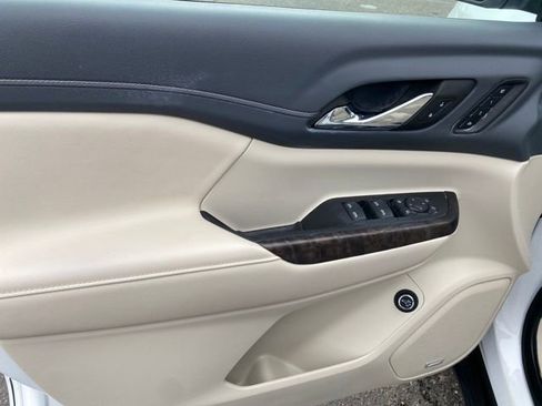 Used 2023 GMC Acadia Denali w/ LPO, Floor Liner Package FWD image 17