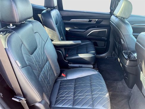 Used 2024 Kia Telluride SX X-Line image 30