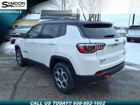 Used 2022 Jeep Compass Trailhawk w/ Trailhawk Convenience Group image 3