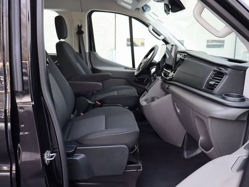 Used 2023 Ford Transit 350 XLT image 31