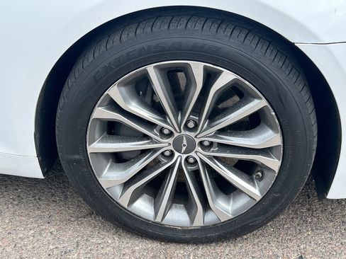 Used 2016 Hyundai Genesis 3.8 RWD image 7