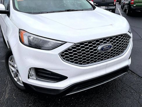 Used 2024 Ford Edge SEL w/ Convenience Package AWD/4WD image 3