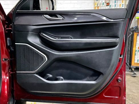 Used 2021 Jeep Grand Cherokee L Laredo RWD image 22