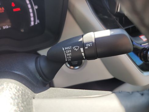 Used 2026 Toyota Corolla SE image 29