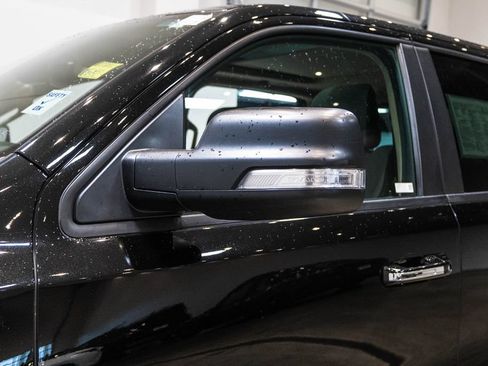 Used 2019 RAM 1500 Big Horn AWD/4WD image 12