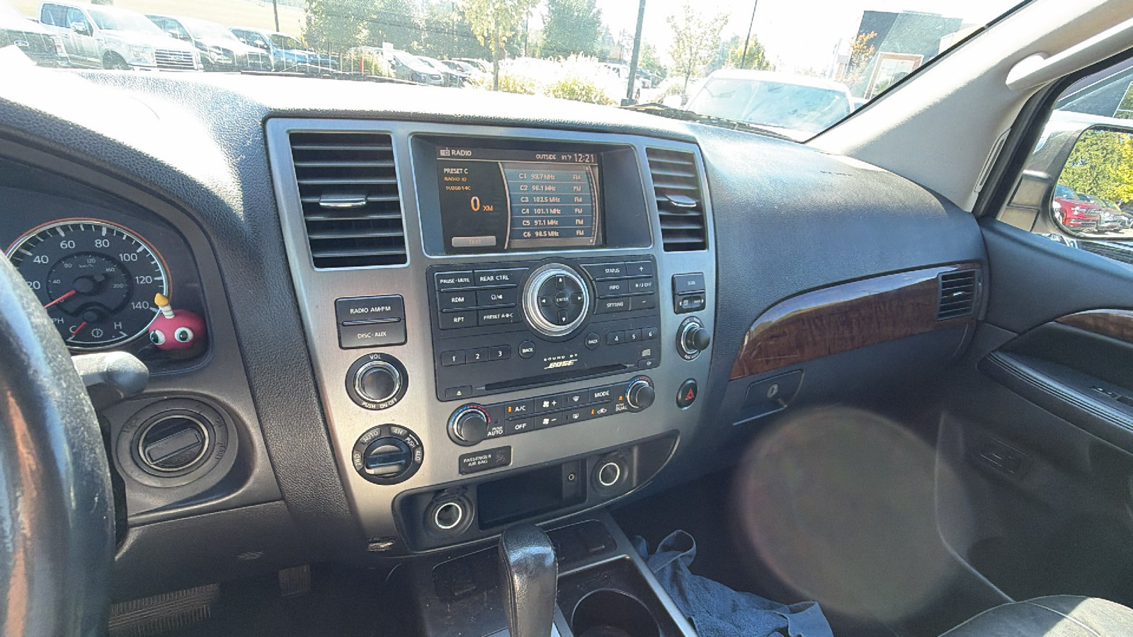 Used 2010 Nissan Armada Titanium AWD/4WD image 31