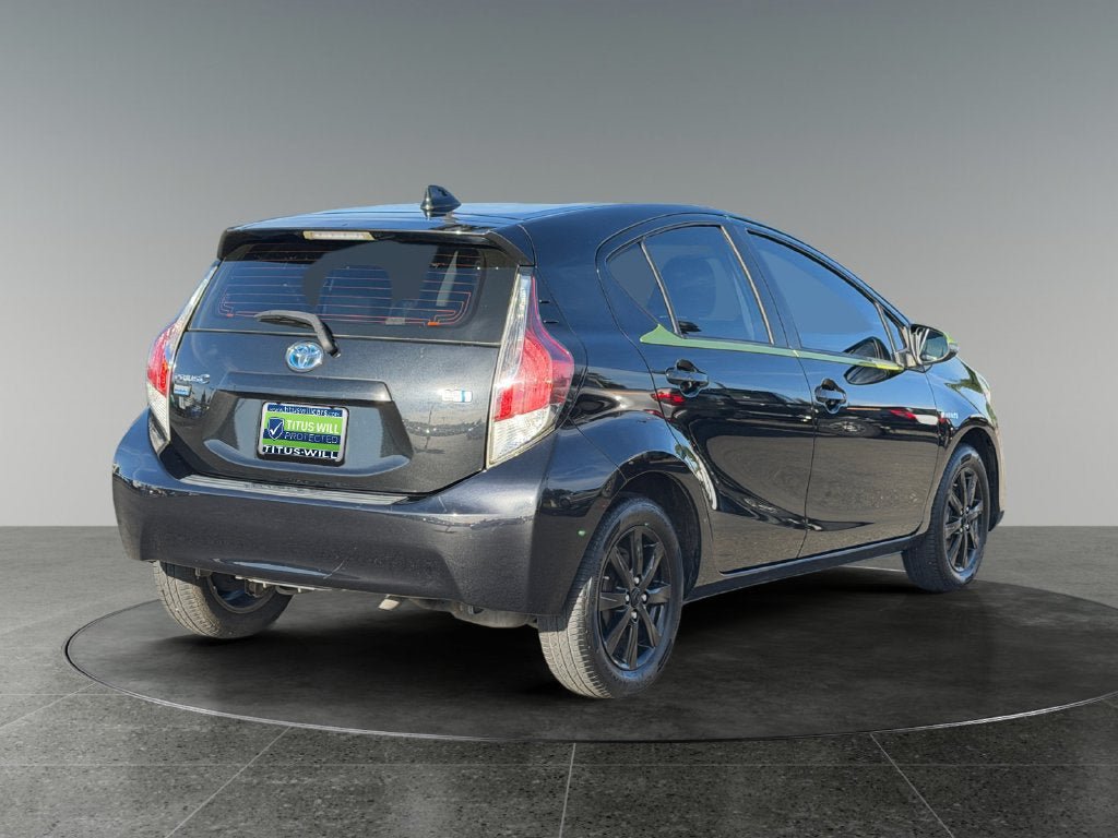 Used 2016 Toyota Prius C Persona Series FWD image 9