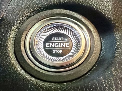 Used 2019 Mercedes-Benz C 300 C 300 image 34