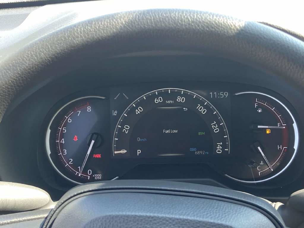 Used 2025 Toyota RAV4 XLE w/ Convenience Package FWD image 35