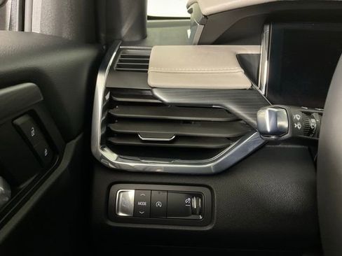 Used 2025 GMC Acadia Elevation w/ Elevation Premium Package image 27