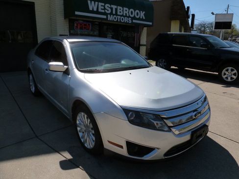Used 2012 Ford Fusion Hybrid FWD image 1