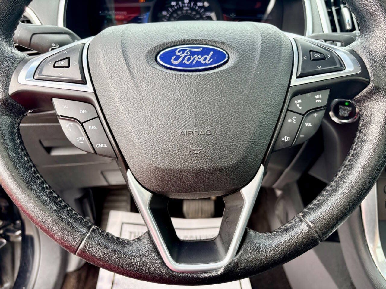 Used 2016 Ford Edge Titanium AWD/4WD image 16