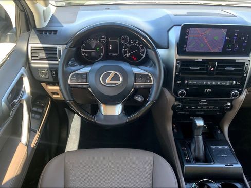 Used 2023 Lexus GX 460 Premium image 5