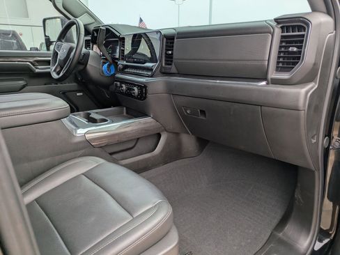 Used 2024 Chevrolet Silverado 2500 LTZ w/ LTZ Plus Package image 27
