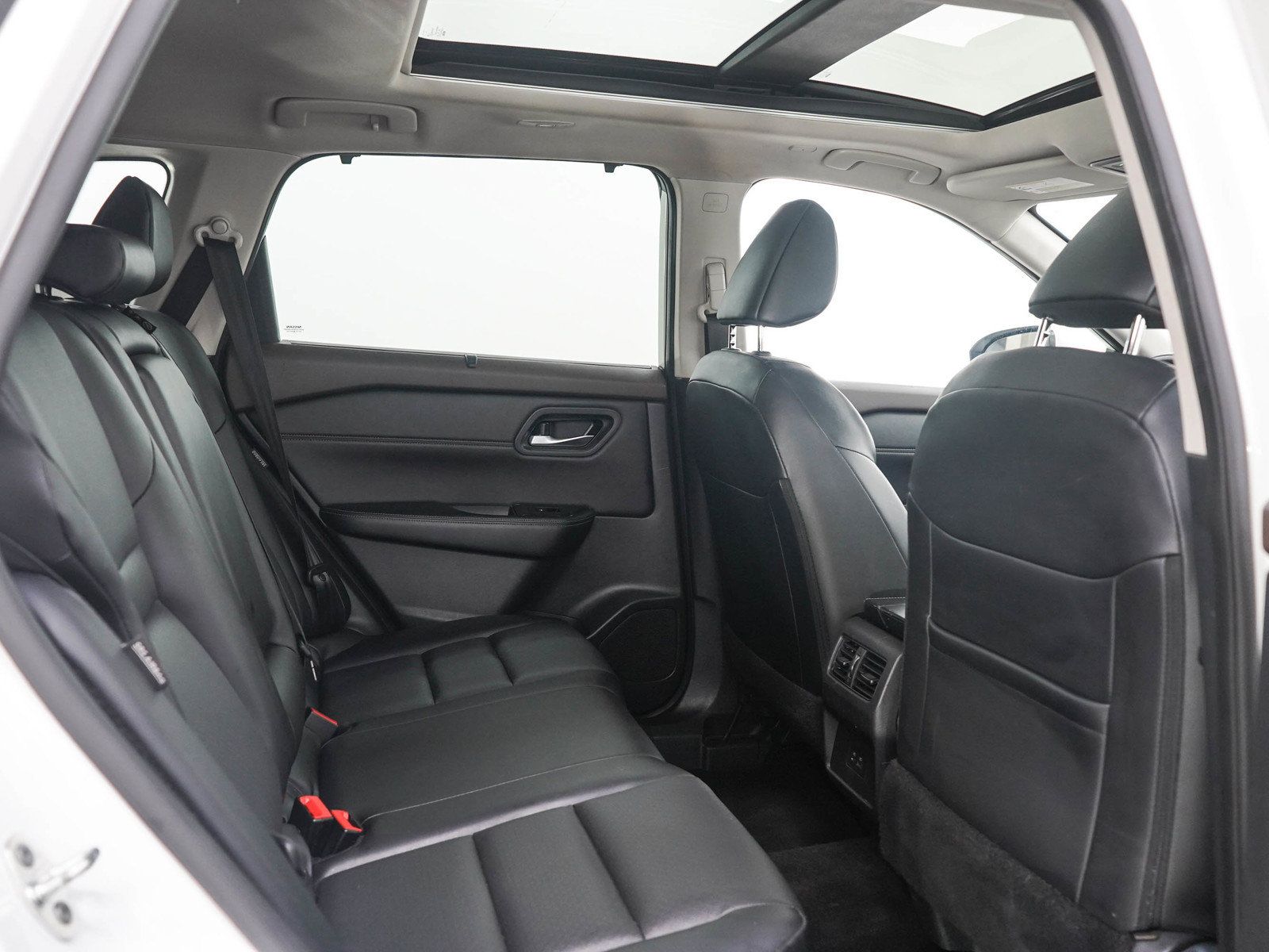 Used 2023 Nissan Rogue SV w/ SV Premium B Package AWD/4WD image 14